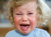 Cara mengatasi temper/tantrum pada anak